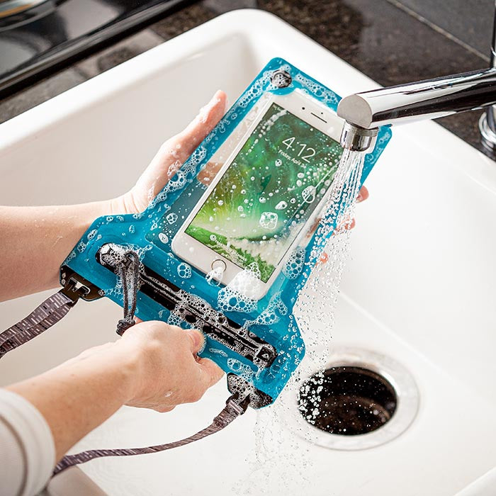 WATERPROOF PHONE POUCH