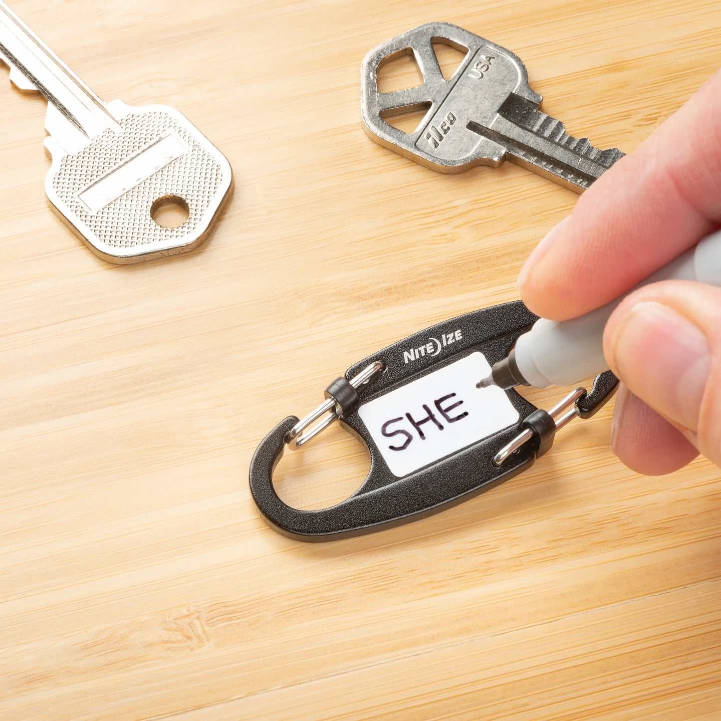 IDENTIKEY™ SLIDELOCK® DUAL CARABINER