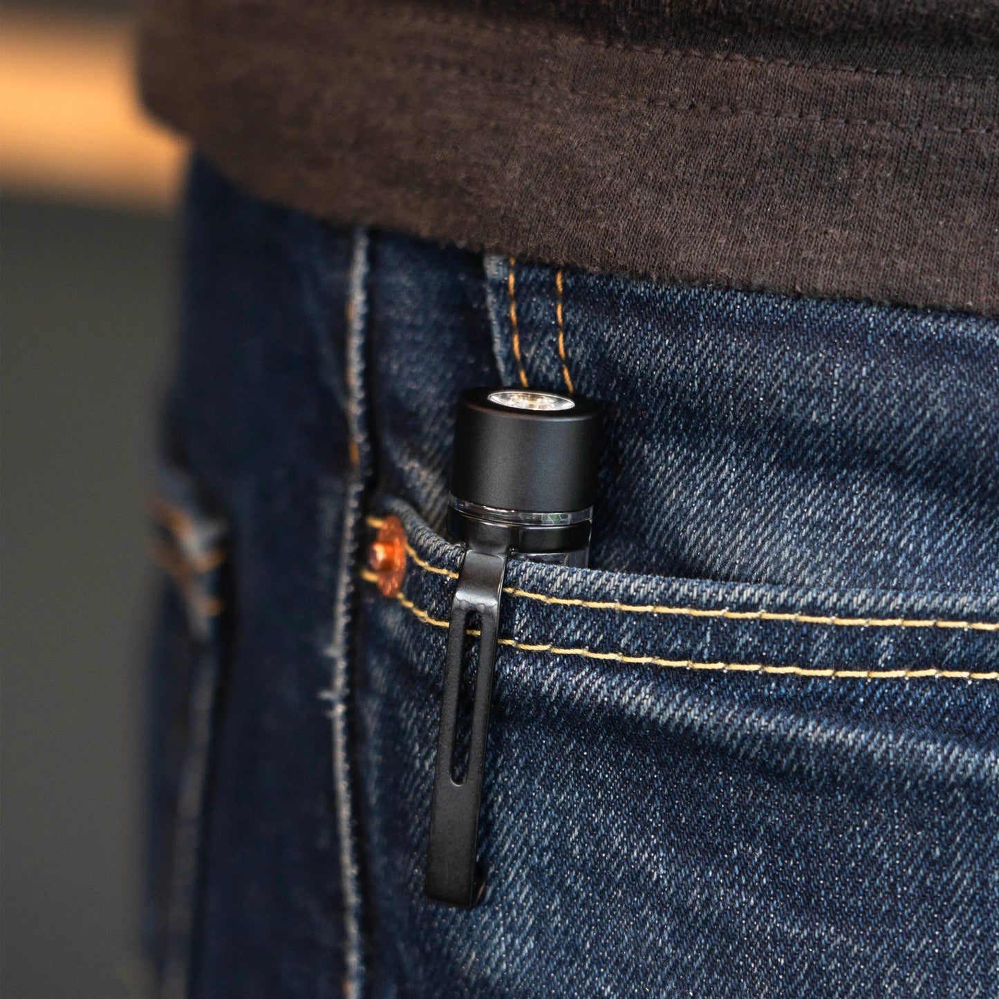 RADIANT RF7 RECHARGEABLE KEYCHAIN FLASHLIGHT