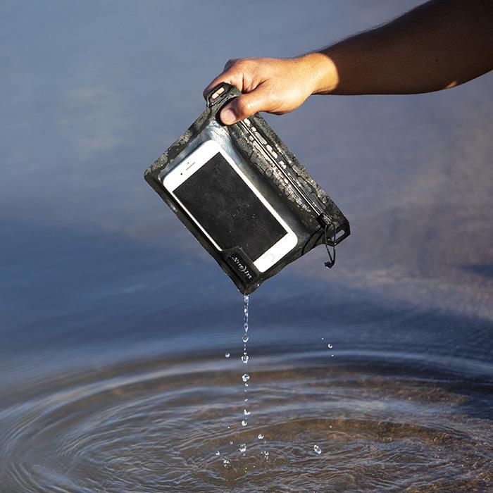 Waterproof Pocket.